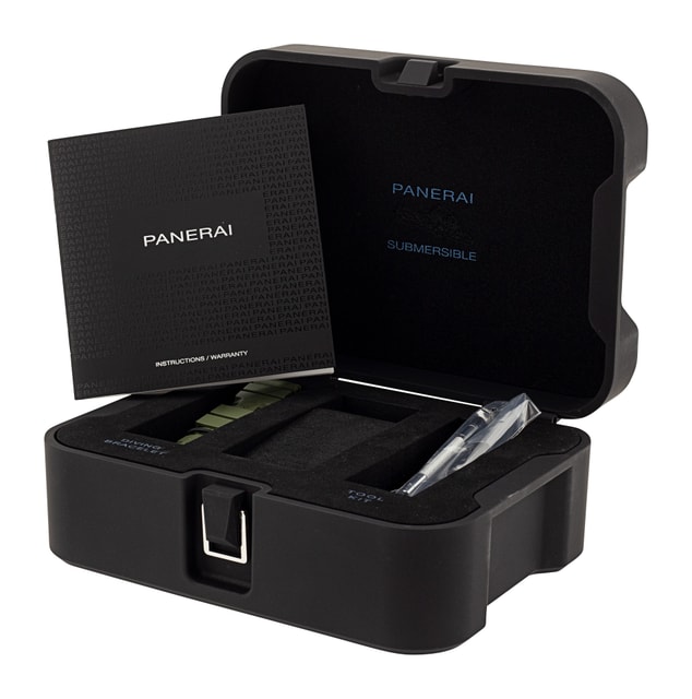 Panerai Submersible PAM00968 Image 5